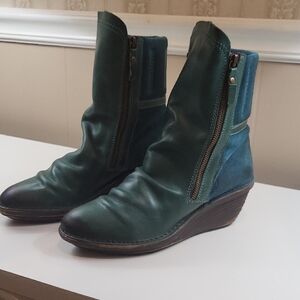 LONDON FLY GREEN Leather Ankle Boots, SIZE 10